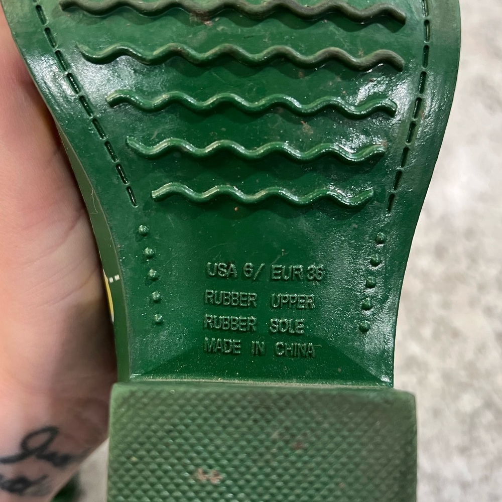 Womens Stadium Stomper Rubber Rain Boots Size 6 Green Yellow - Picture 3 of 4